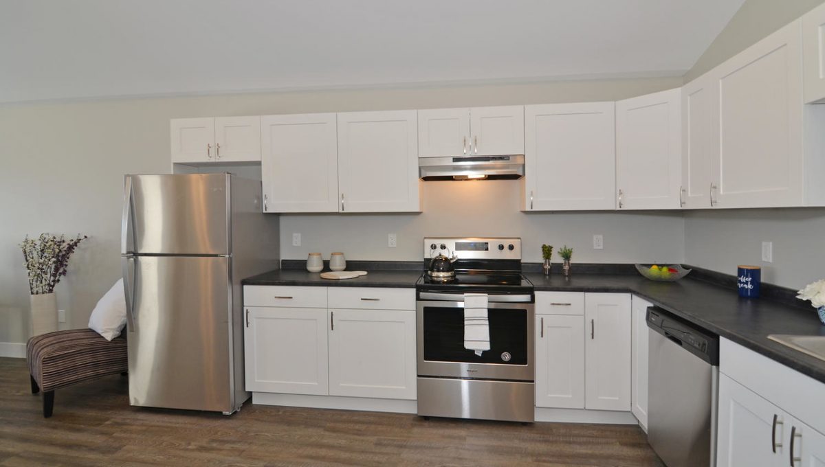 5 Goldwick Crescent London ON-large-051-59-Unit BOpen Concept Kitchen-1500x994-72dpi-X2