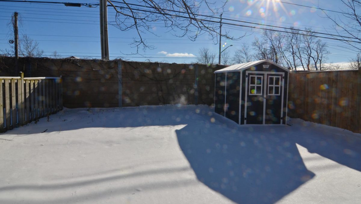 5 Goldwick Crescent London ON-large-062-56-Unit BBackyardShed-1500x994-72dpi-X2