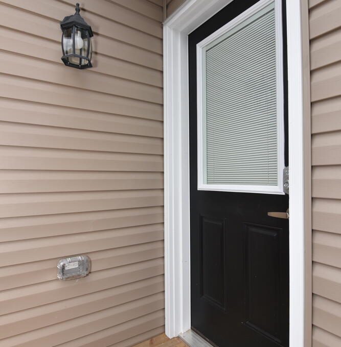 50 Southwood Crescent London-large-033-022-Unit BExterior Front Entry-667x1000-72dpi
