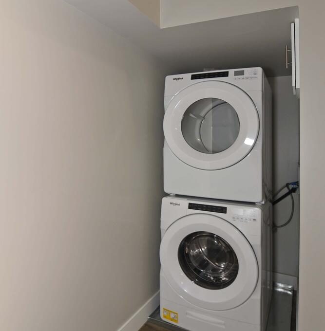50 Southwood Crescent London-large-046-034-Unit BLaundry-667x1000-72dpi