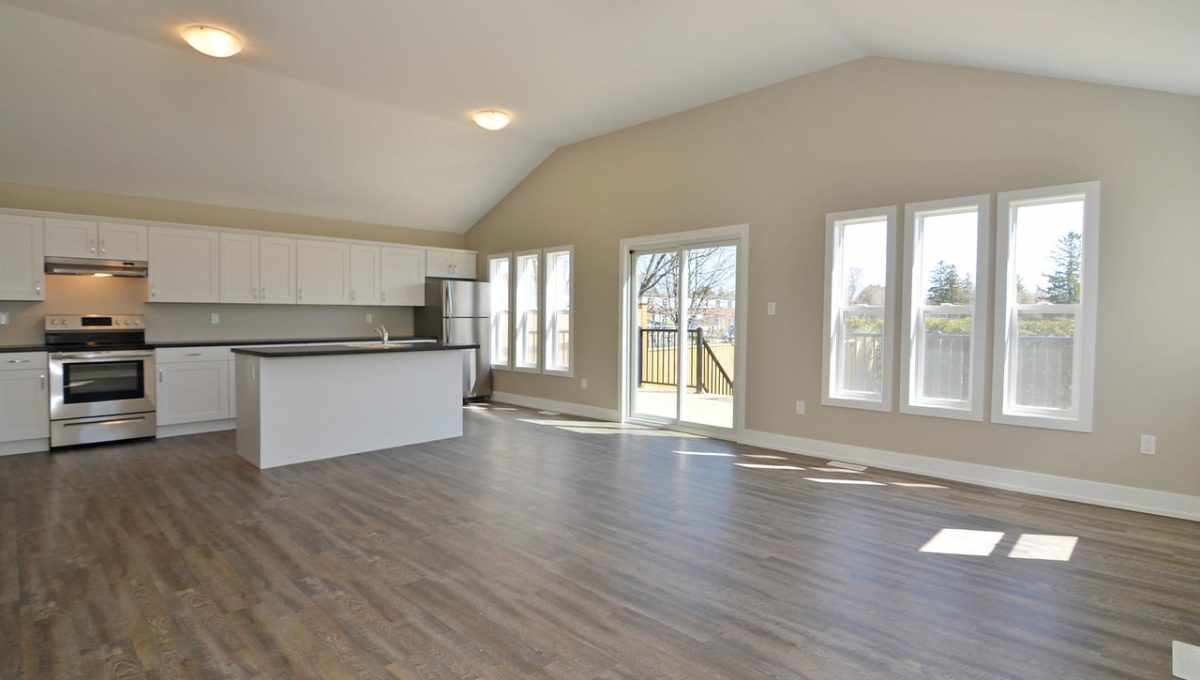 346 Regal Dr London ON N5Y 1J4-large-034-23-346 Regal DrRear Unit Open-1500x994-72dpi-X2