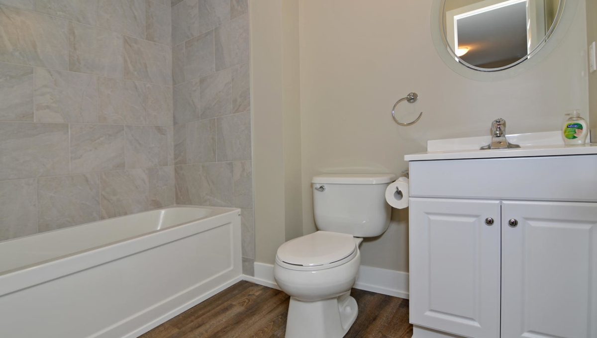 346 Regal Dr London ON N5Y 1J4-large-041-53-346 Regal DrRear Unit Master-1500x994-72dpi-X2