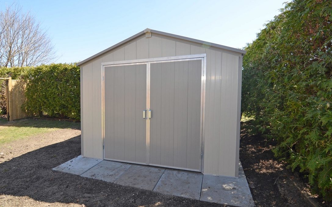 346 Regal Dr London ON N5Y 1J4-large-050-52-346 Regal DrRear Unit Garden-1500x994-72dpi-X2