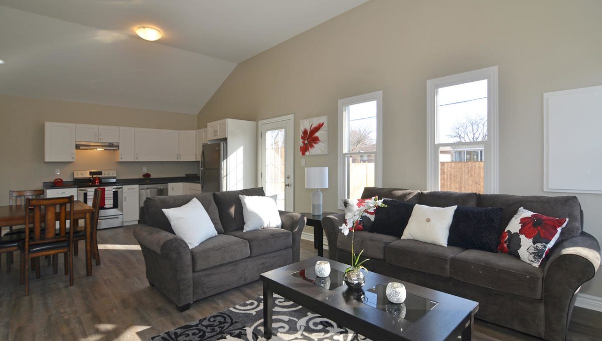 Model HomeDuplex-large-027-32-Rear UnitLiving Room-1500x994-72dpi-X2